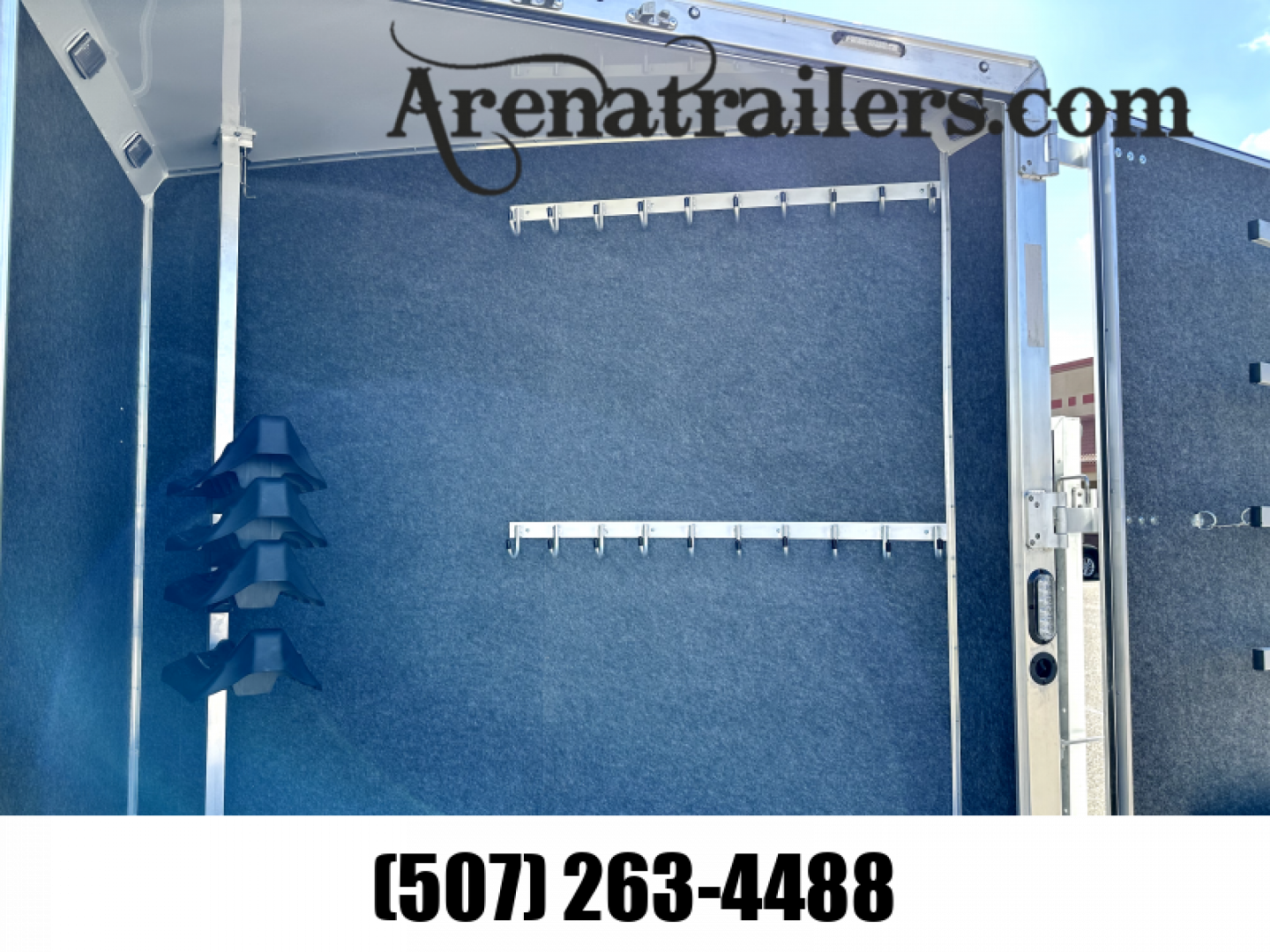 New 2025 Lakota 4H 13' LQ AC8413 Horse Trailer