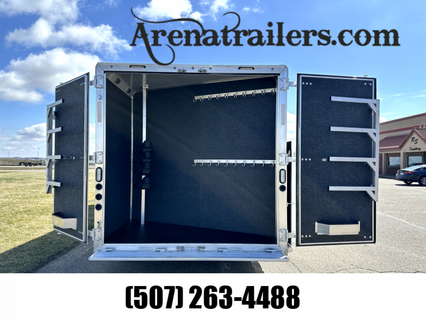New 2025 Lakota 4H 13' LQ AC8413 Horse Trailer
