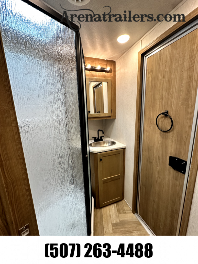 New 2025 Lakota 4H 13' LQ AC8413 Horse Trailer