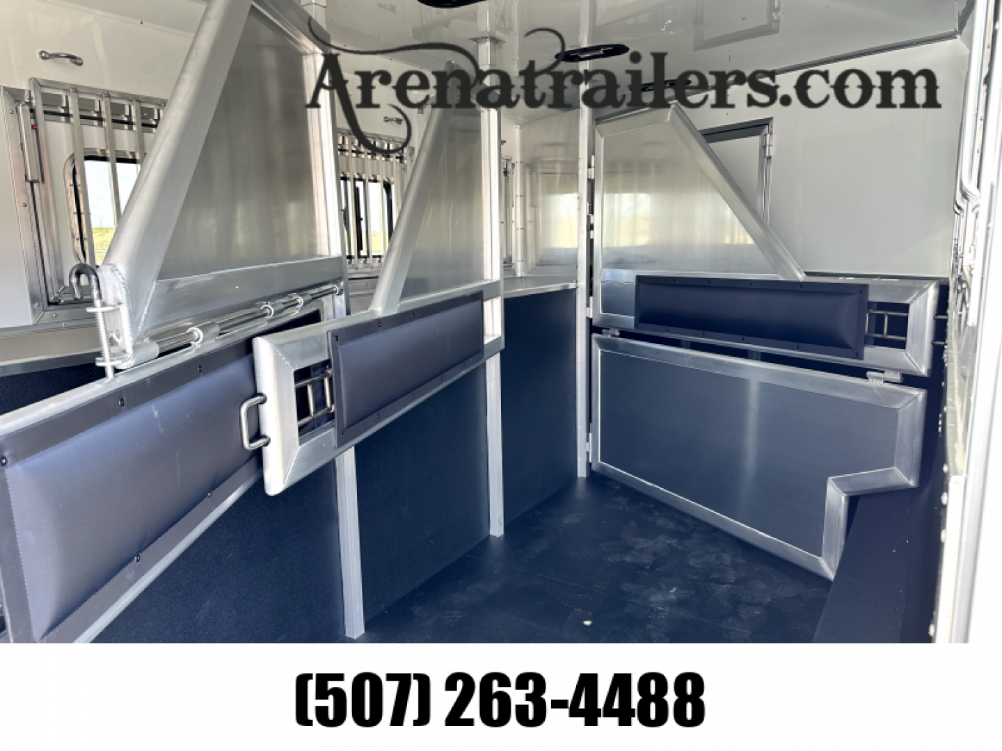 New 2025 Lakota 4H 13' LQ AC8413 Horse Trailer