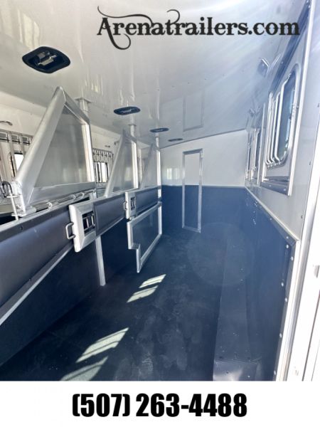 New 2025 Lakota 4H 13' LQ AC8413 Horse Trailer