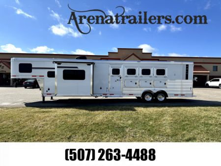 New 2025 Lakota 4H 13' LQ AC8413 Horse Trailer