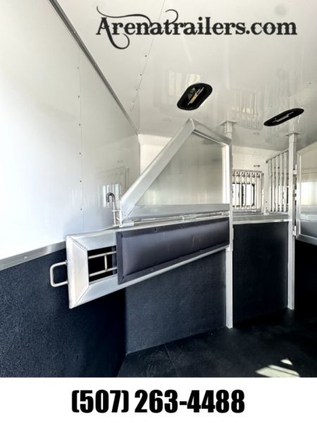 New 2025 Lakota 4H 13' LQ AC8413 Horse Trailer