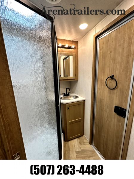 New 2025 Lakota 4H 13' LQ AC8413 Horse Trailer