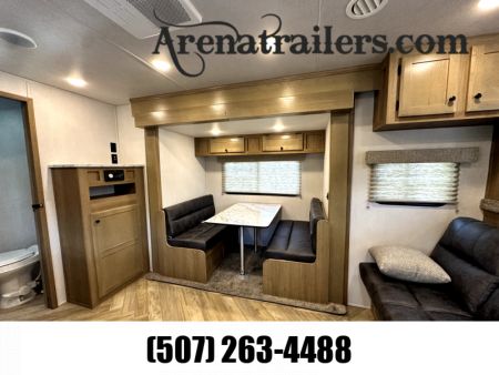 New 2025 Lakota 4H 13' LQ AC8413 Horse Trailer