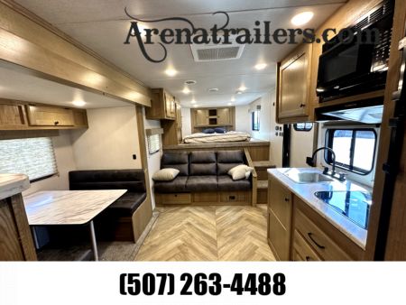 New 2025 Lakota 4H 13' LQ AC8413 Horse Trailer