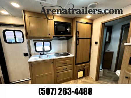 New 2025 Lakota 4H 13' LQ AC8413 Horse Trailer