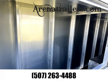New 2025 Lakota 4H 13' LQ AC8413 Horse Trailer