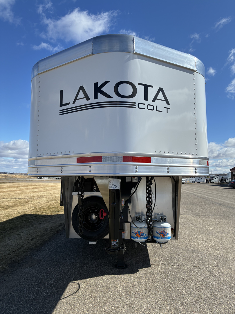New 2026 Lakota 2H 7' LQ AC27 Horse Trailer
