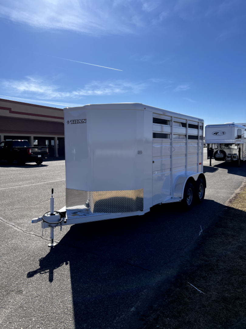 New 2024 Titan Trailers 2H BP Primo Horse Trailer