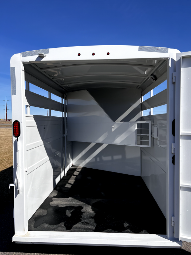 New 2024 Titan Trailers 2H BP Primo Horse Trailer