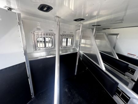 New 2024 Lakota 4H 13' LQ C8413SR Horse Trailer