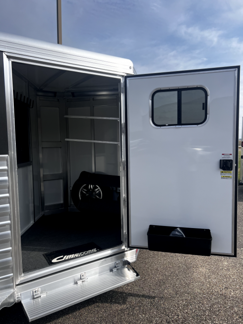 New 2024 Cimarron Trailers 2H BP RTG Horse Trailer