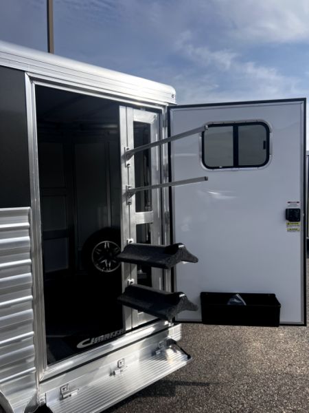 New 2024 Cimarron Trailers 2H BP RTG Horse Trailer