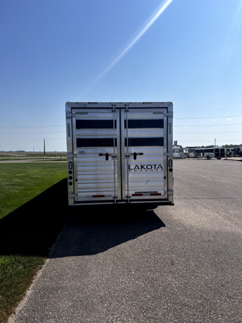 New 2024 Lakota 14' LE 13' LQ LE81413 Horse Trailer