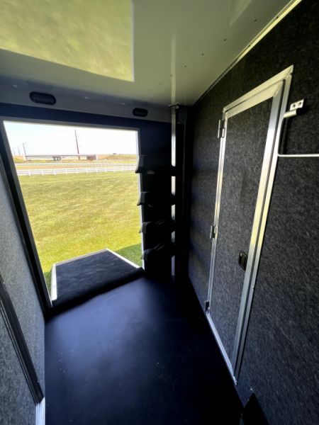 New 2024 Lakota 14' LE 13' LQ LE81413 Horse Trailer