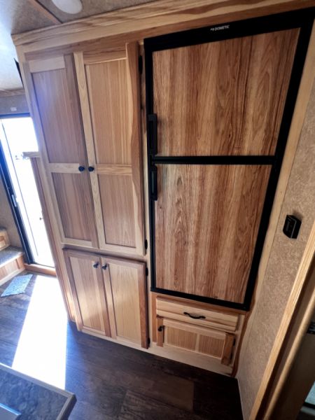 New 2024 Lakota 14' LE 13' LQ LE81413 Horse Trailer