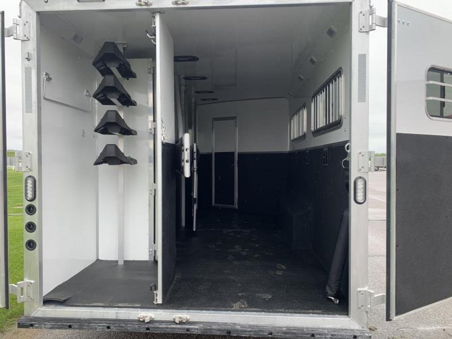 New 2023 Lakota 4 Horse 13' LQ Colt Horse Trailer