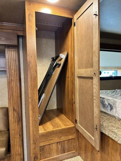New 2023 Lakota 4 Horse 13' LQ Colt Horse Trailer