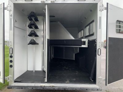 New 2023 Lakota 4 Horse 13' LQ Colt Horse Trailer