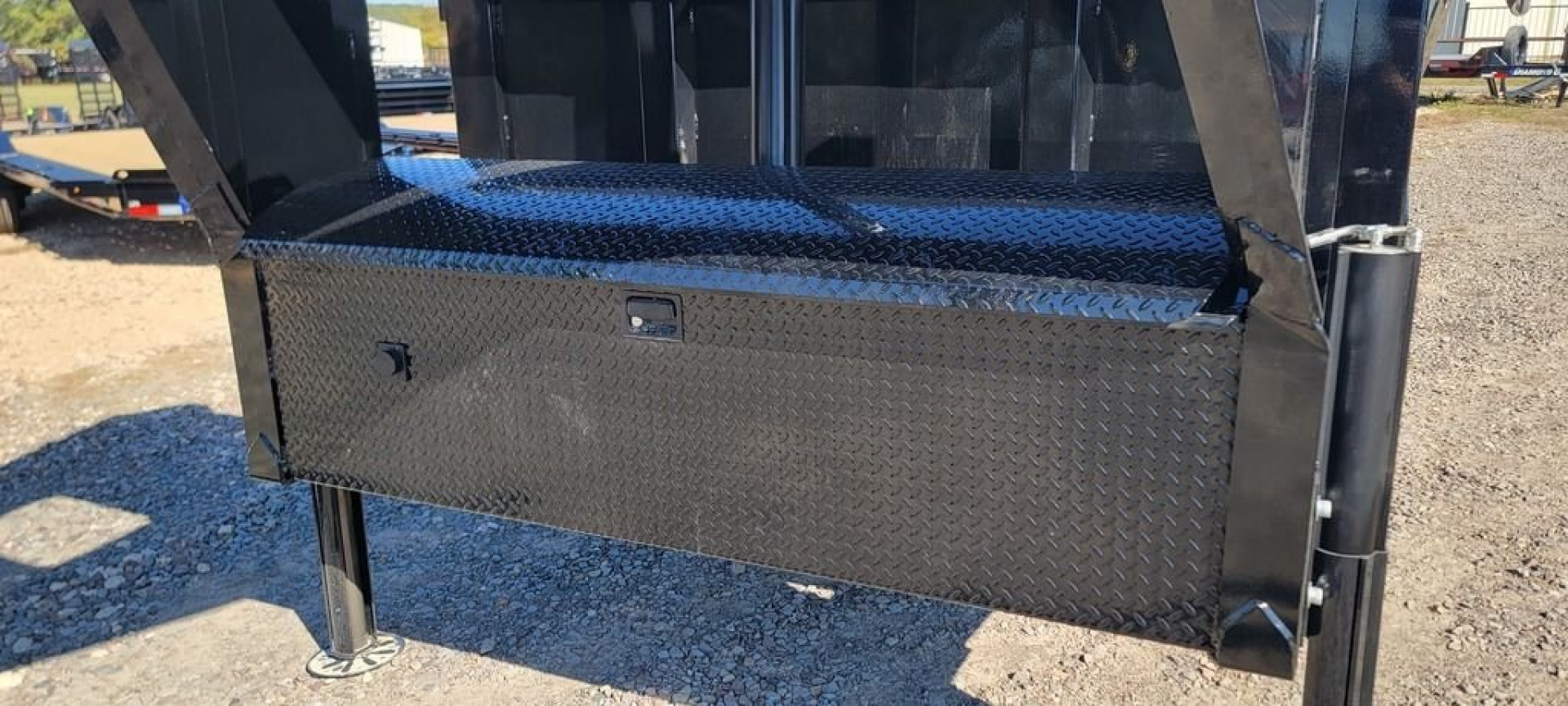 New 2024 Diamond C LPT210 16'x82" Gooseneck Dump Trailer Pacesetter Edition