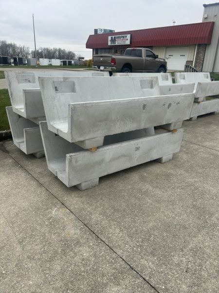 New 8' J Bunk Fenceline Feeder