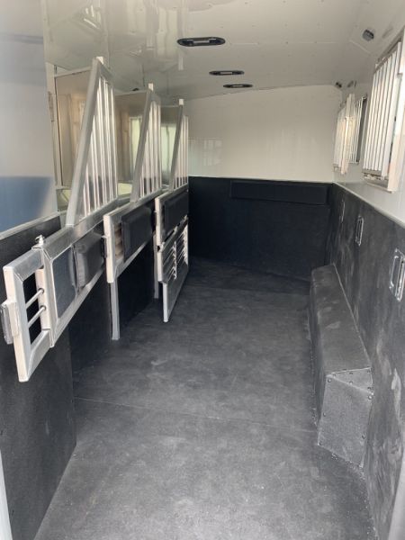 New 2024 Adam 4 Horse Slant Load Horse Trailer