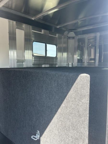 New 2024 4-Star Trailers 4 Horse Head to Head Horse Trailer