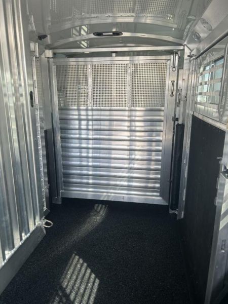 New 2024 4-Star Trailers 4 Horse Head to Head Horse Trailer