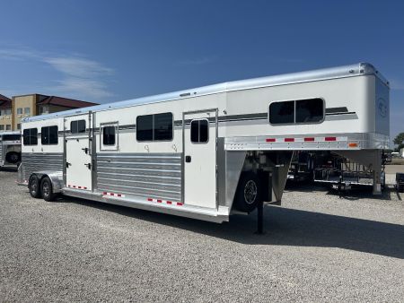 New 2024 4-Star Trailers 4 Horse Head to Head Horse Trailer