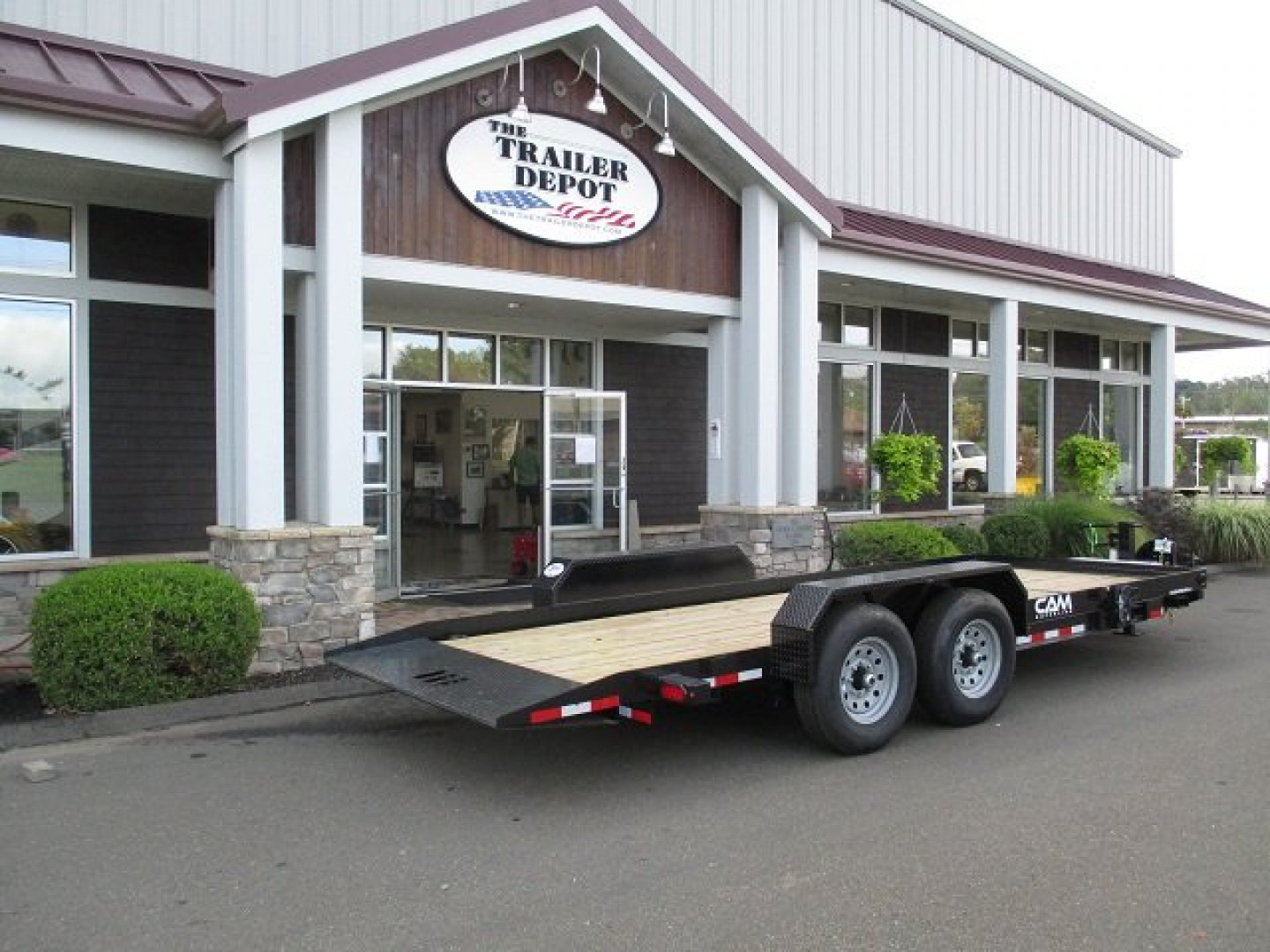 New CAM Superline 6’9″ X 21′ SPLIT TILT EQUIPMENT HAULER 15.4K