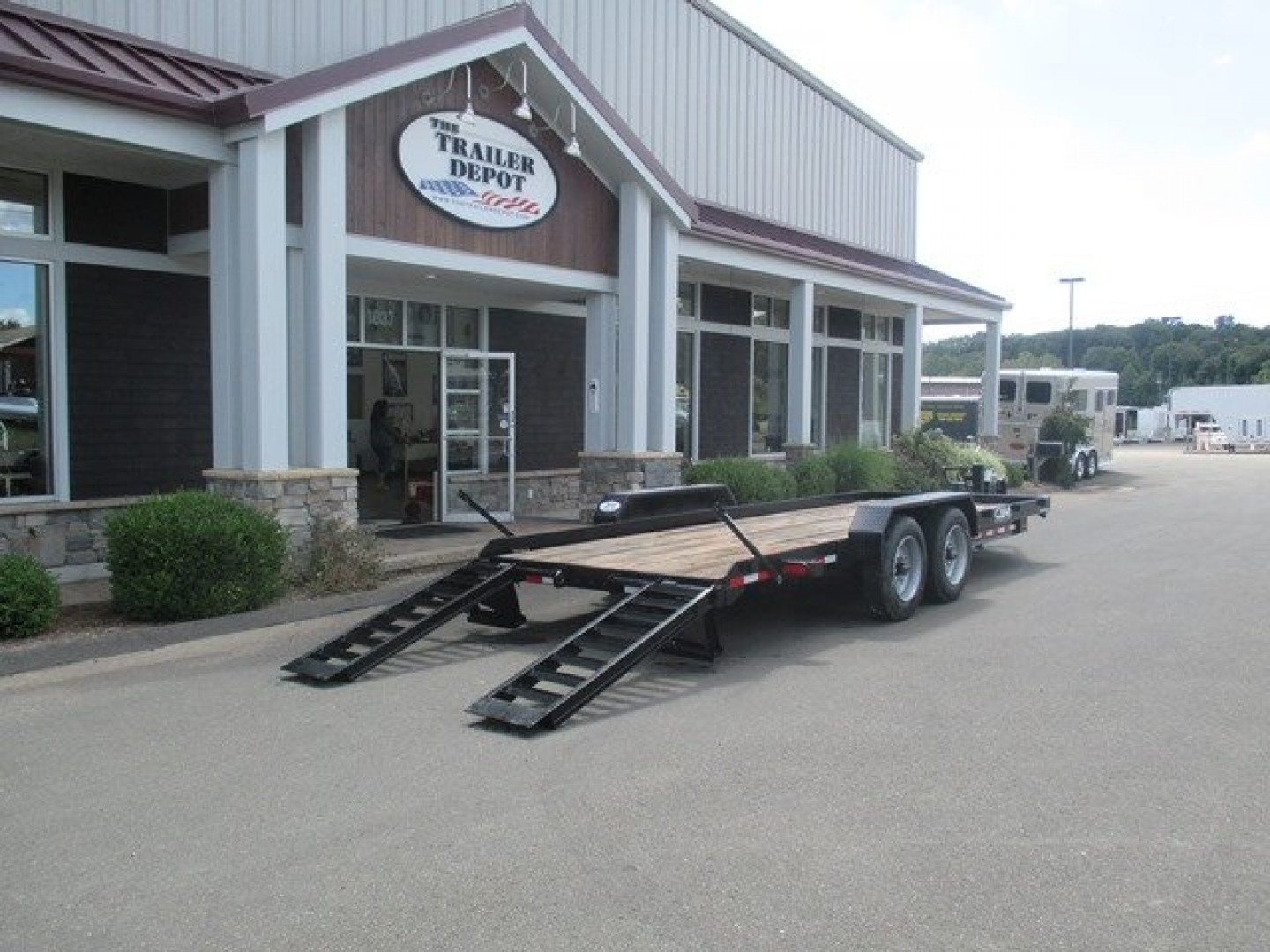 New CAM Superline 6'9" x 20' Equipment Hauler 17.6K
