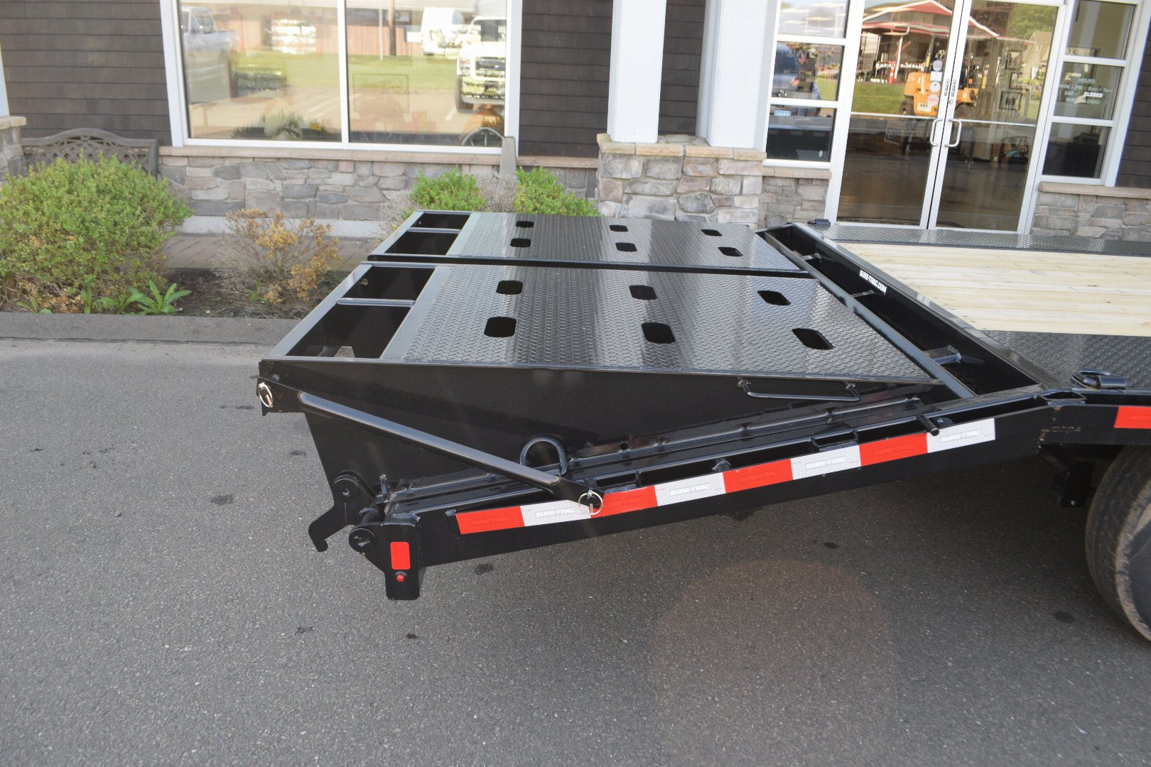 New Sure-Trac 8'6" x 20' + 5' Low Profile Deckover 15K