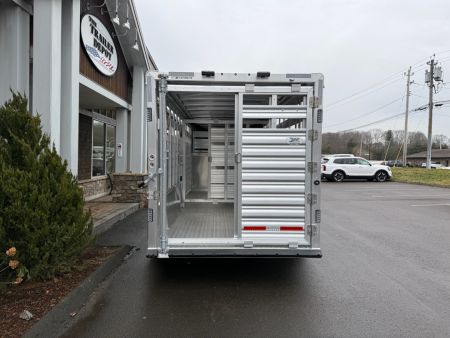New Featherlite 7' x 20' Gooseneck Livestock Trailer 14K