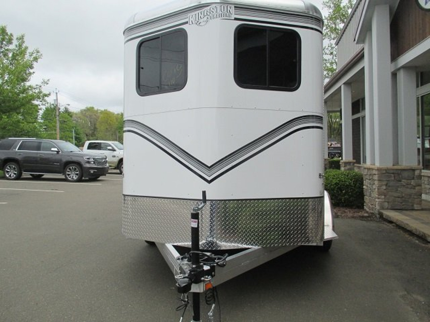 New KINGSTON 2-HORSE STRAIGHT LOAD BUMPER PULL TRAILER