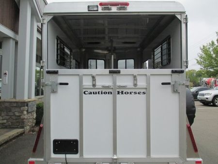 New KINGSTON 2-HORSE STRAIGHT LOAD BUMPER PULL TRAILER