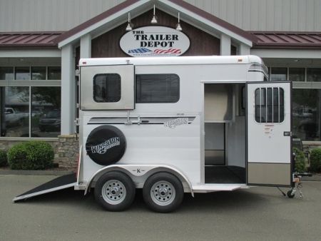 New KINGSTON 2-HORSE STRAIGHT LOAD BUMPER PULL TRAILER