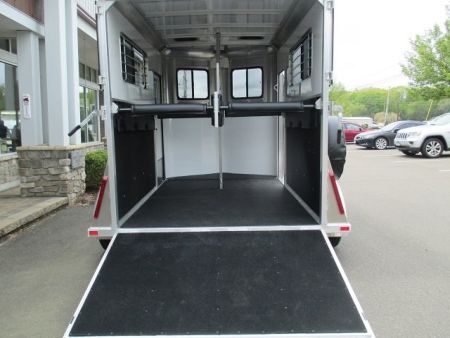 New KINGSTON 2-HORSE STRAIGHT LOAD BUMPER PULL TRAILER
