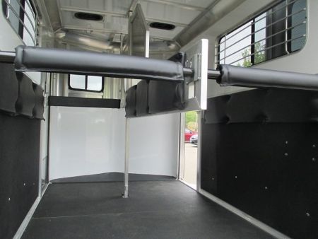 New KINGSTON 2-HORSE STRAIGHT LOAD BUMPER PULL TRAILER