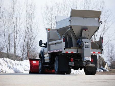 New Western Marauder Stainless Steel Hopper Spreader
