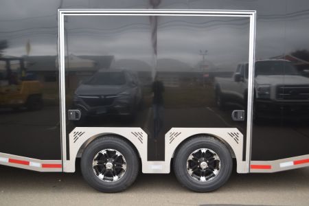 New Featherlite 8’6″ X 24′ ENCLOSED CAR HAULER 12K