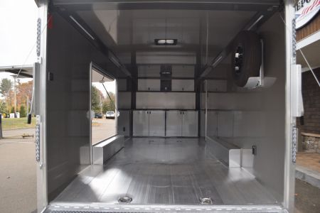 New Featherlite 8’6″ X 24′ ENCLOSED CAR HAULER 12K