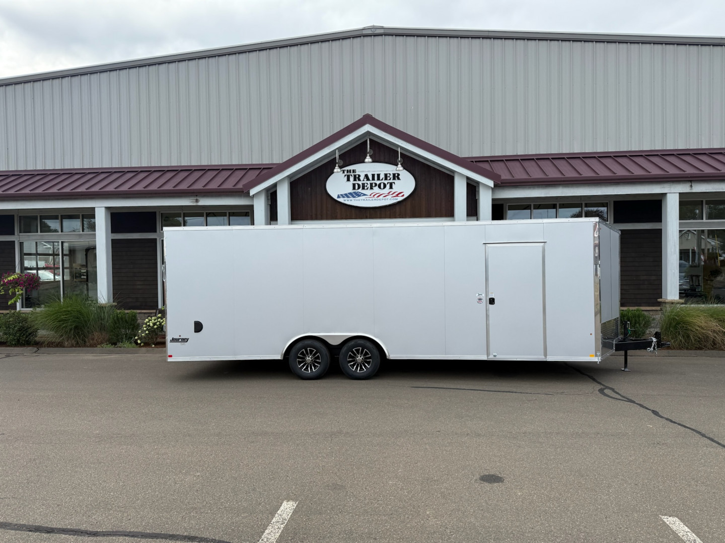 New Pace American 8'6" x 24'+ V-Nose Enclosed Car Hauler 9.9K