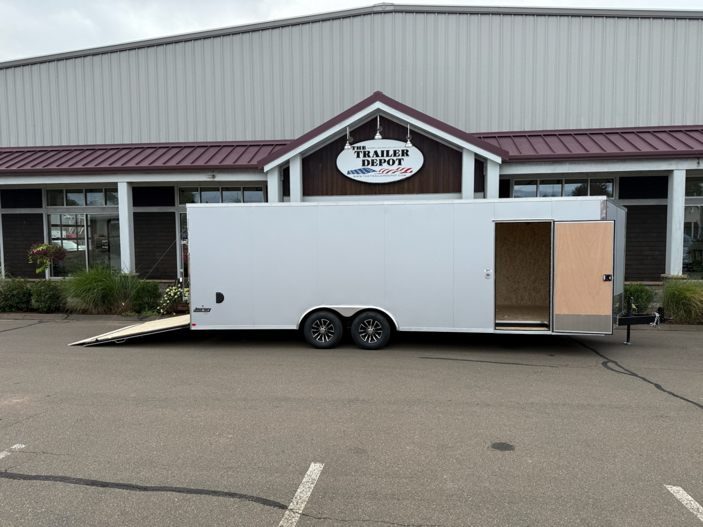 New Pace American 8'6" x 24'+ V-Nose Enclosed Car Hauler 9.9K