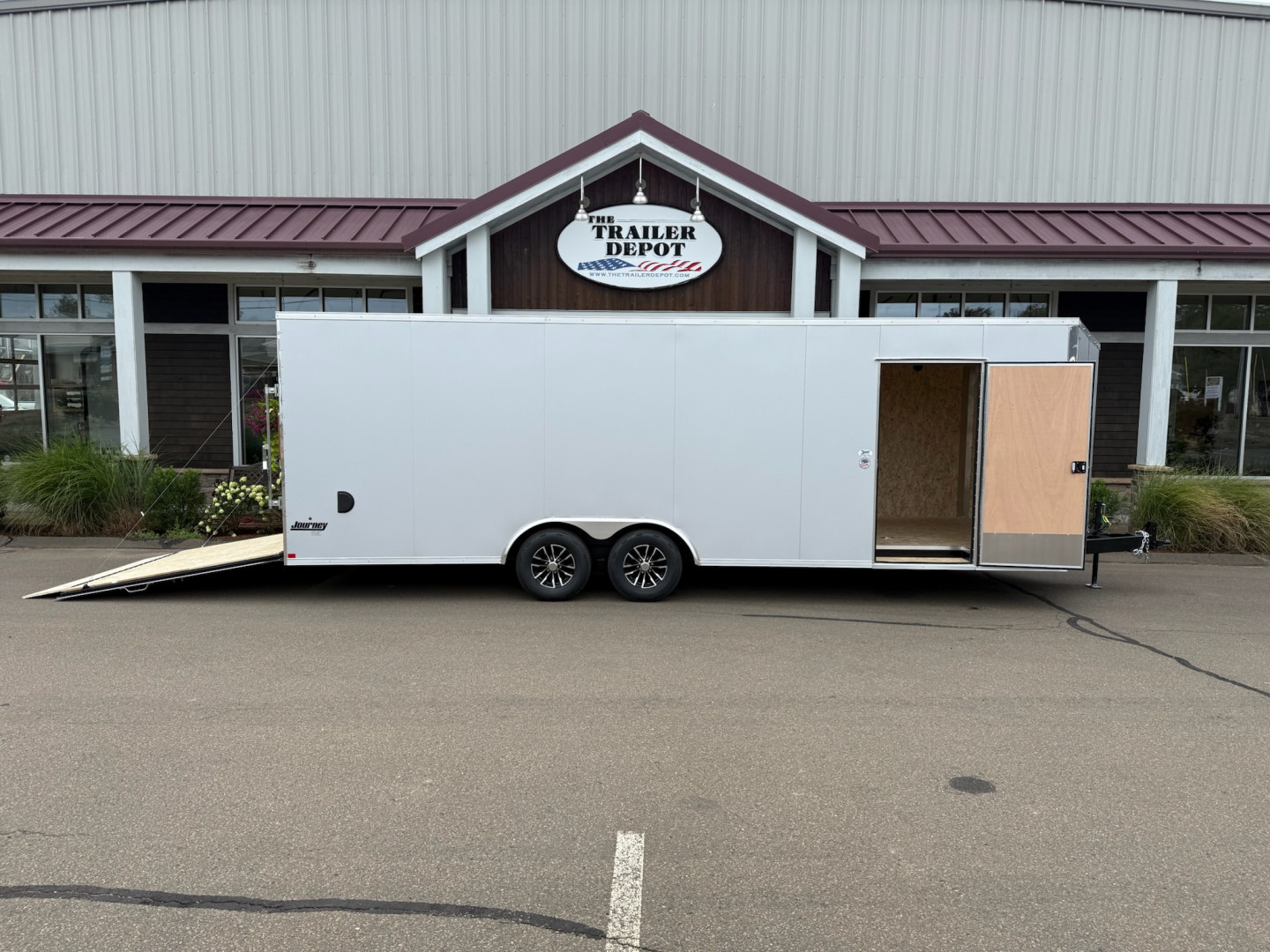 New Pace American 8'6" x 24'+ V-Nose Enclosed Car Hauler 9.9K