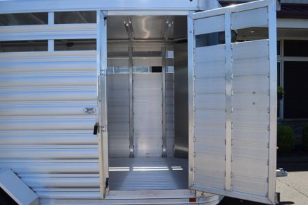 New FEATHERLITE 6’7″ X 16′ LIVESTOCK BUMPER PULL TRAILER