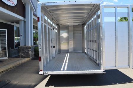 New FEATHERLITE 6’7″ X 16′ LIVESTOCK BUMPER PULL TRAILER