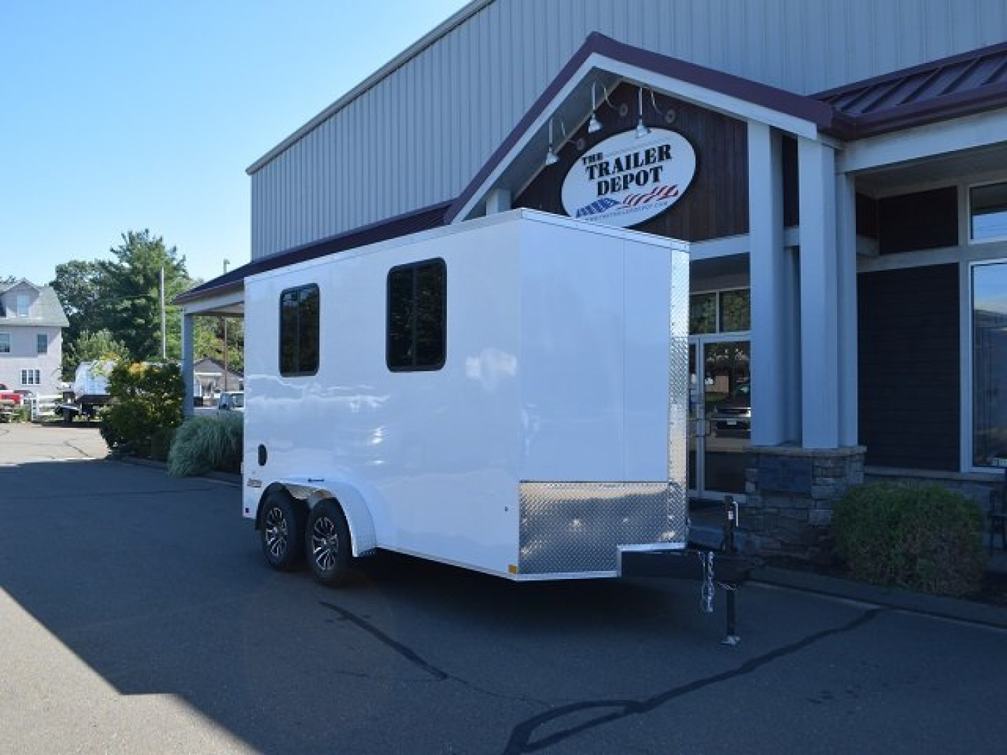 New PACE AMERICAN 7′ X 14′ + V-NOSE CUSTOM ENCLOSED CARGO TRAILER WITH BARN DOORS 9.9K