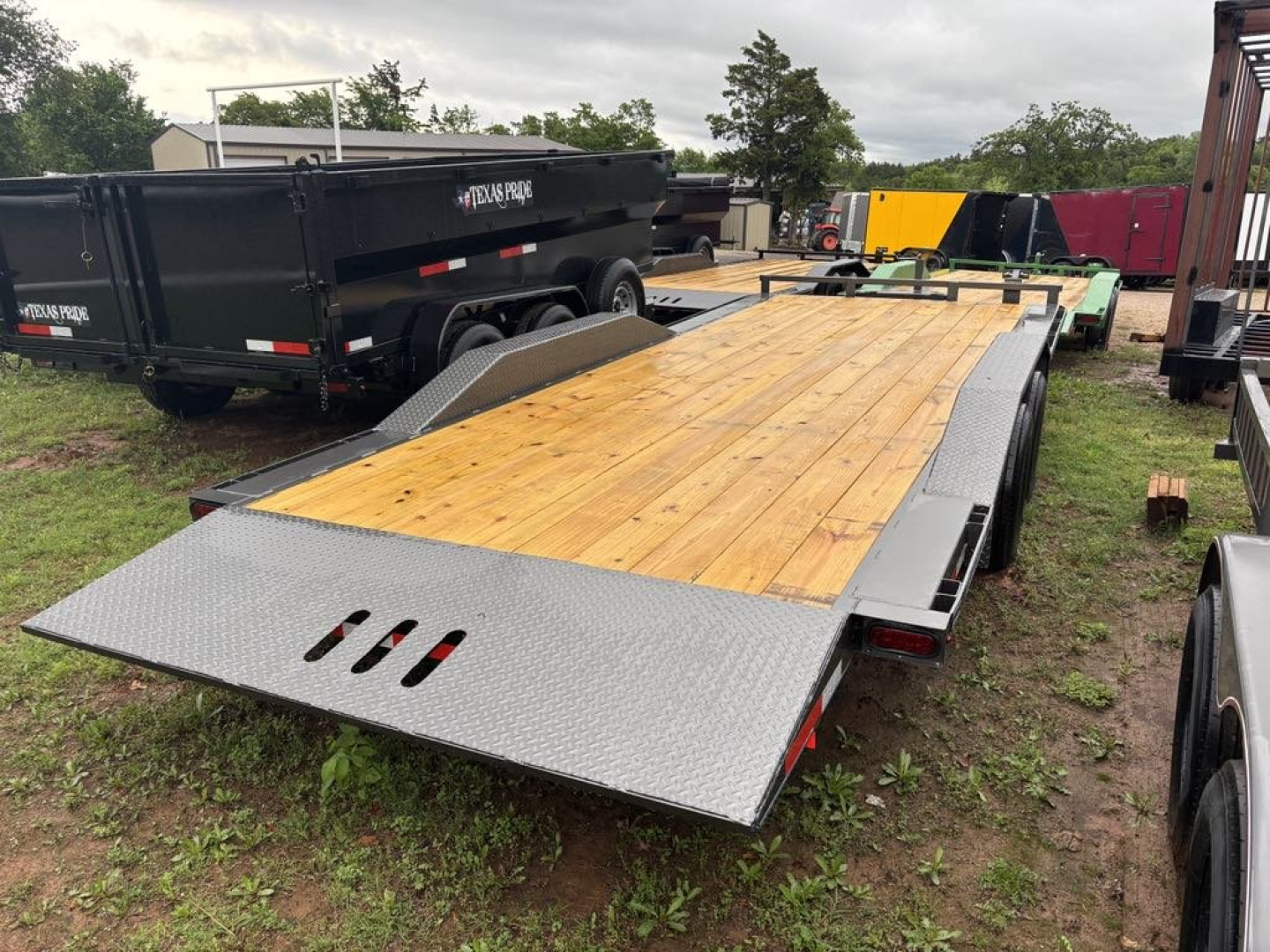 2025 9×22 Equipment Flatbed Trailer photo 3