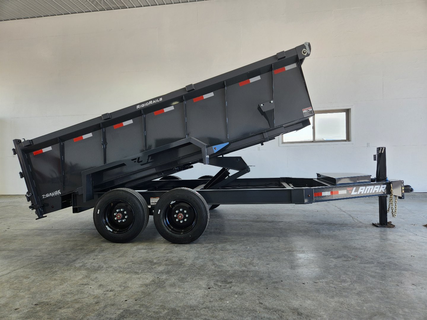 2025 Lamar photo 2